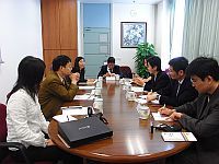 由澳門理工學院副院長殷磊教授（右三）率領之代表團與香港中文大學代表會晤